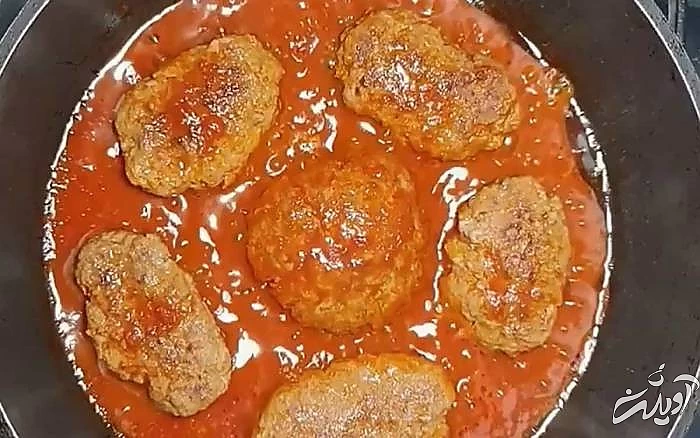 کباب تابه ای با سس گوجه